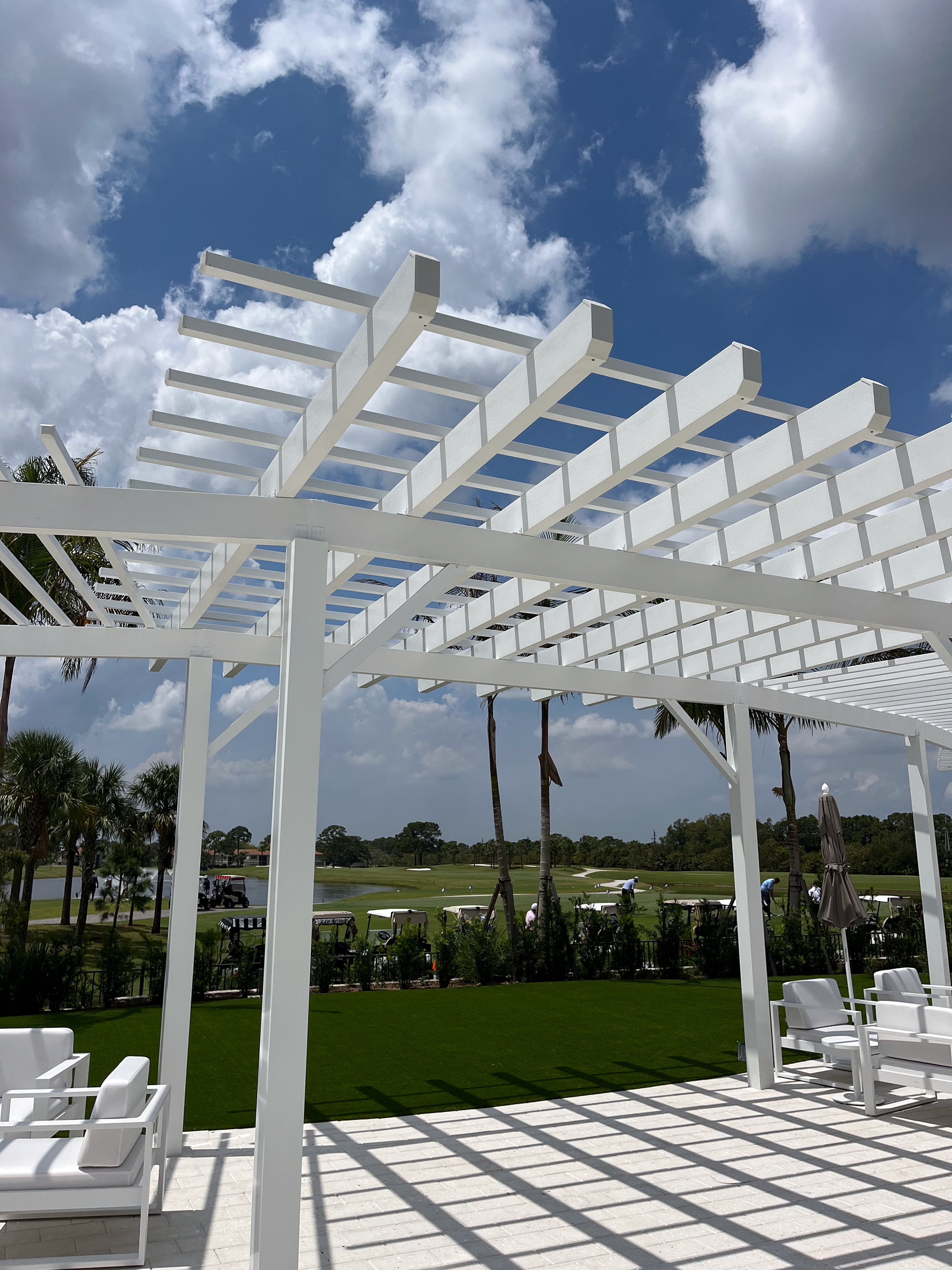 Maximizing Luxury and Comfort with Pergolas in Golf Clubs project view 6